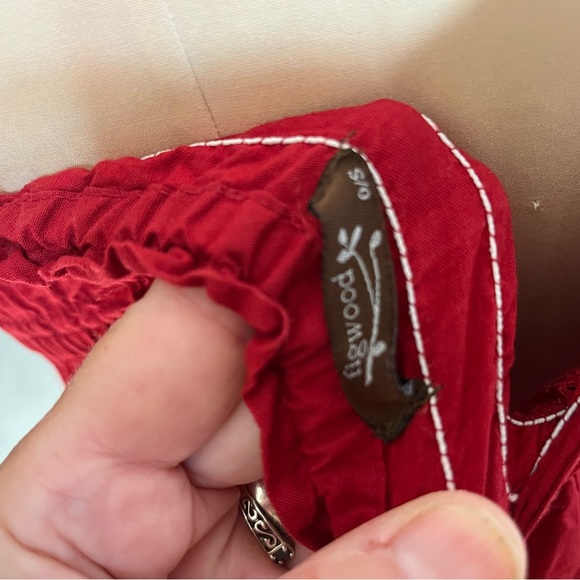 Cute maroon summer dress. Ties at shoulder with pockets! Like new - Picture 3 of 4